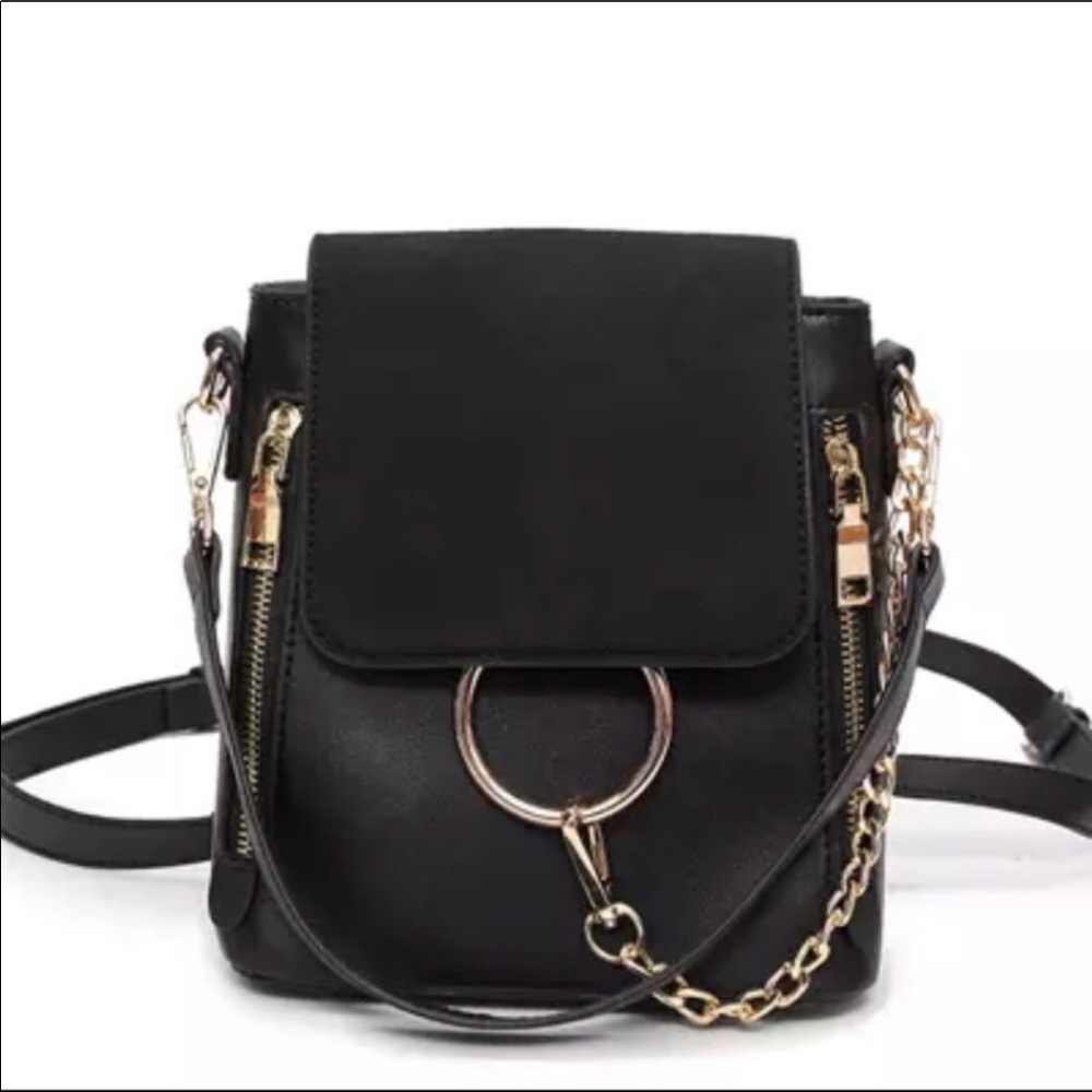 🔥 New🔥 Verona O chain Buckle Backpack